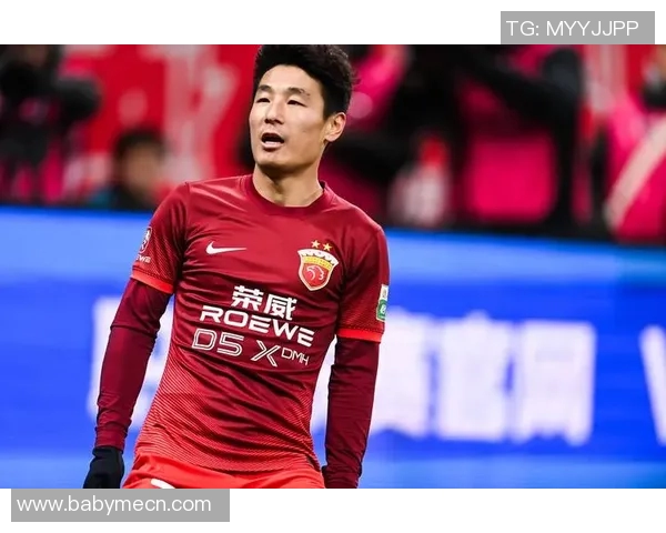 足球明星意外受伤鼻梁骨折引发球迷热议与关心 足球明星意外受伤鼻梁骨折引发球迷热议与关心